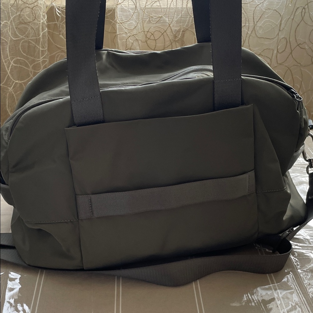 lululemon athletica Olive Green Duffel Bag - Picture 2 of 16